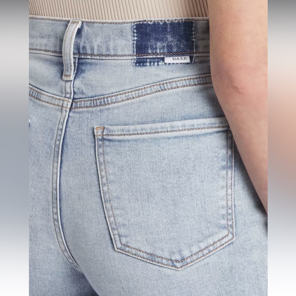 Light Wash Wide Leg Ankle Jeans Petite 6P - Picture 5 of 5